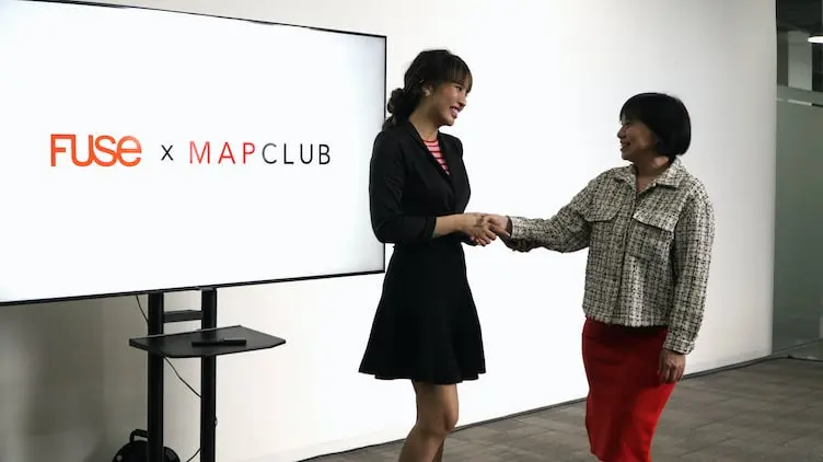 Perlindungan FUSE Beli Smartphone Samsung di MapClub 3 Foto 3_Regional Senior Director of Micro Insurance Fuse, Stefani Anggadjaja (kiri) dan Direktur MAPCLUB, Marcella Dewi