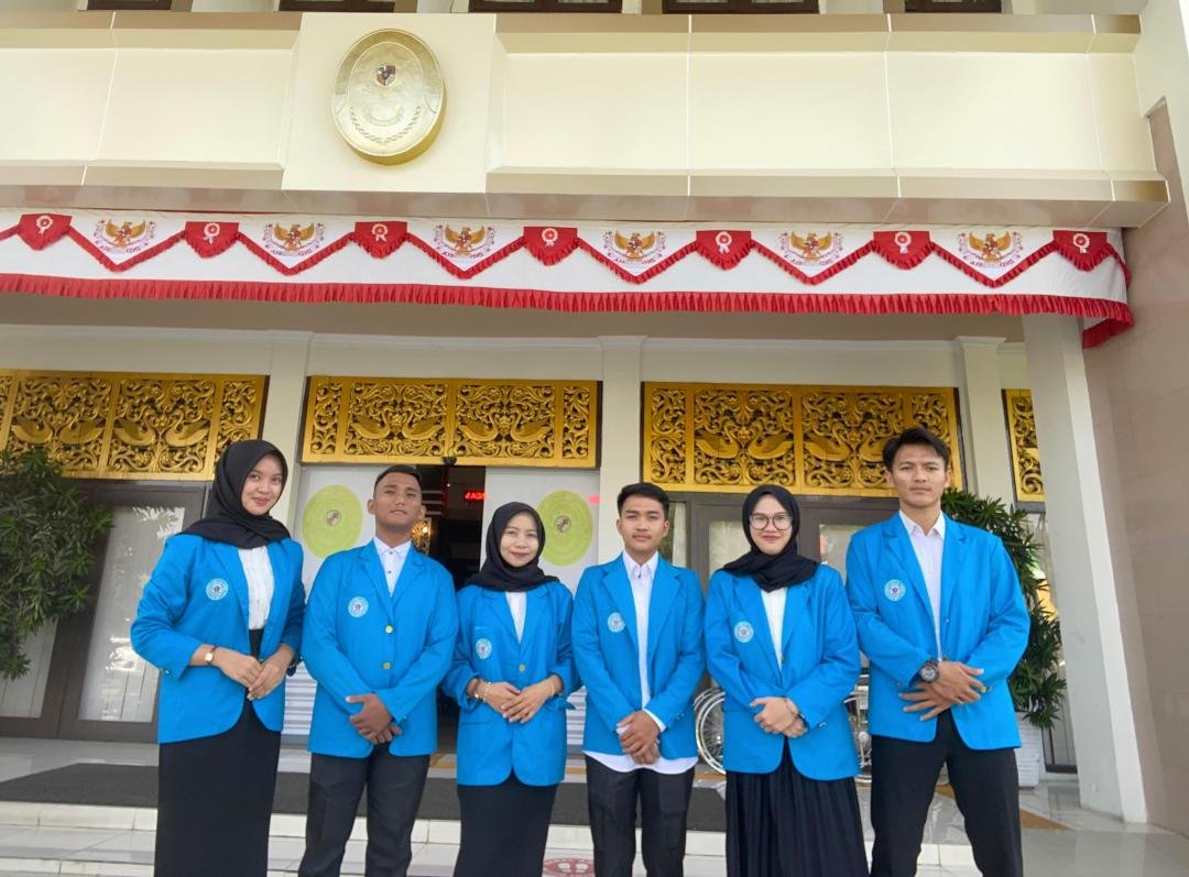 Pengalaman EMAS "EXCELLENCE, MELAYANI, AKUNTABEL, SANTUN" di Pengadilan Tinggi Jambi oleh Enam Mahasiswa Hukum Pidana Islam 2 IMG 20241205 WA0001