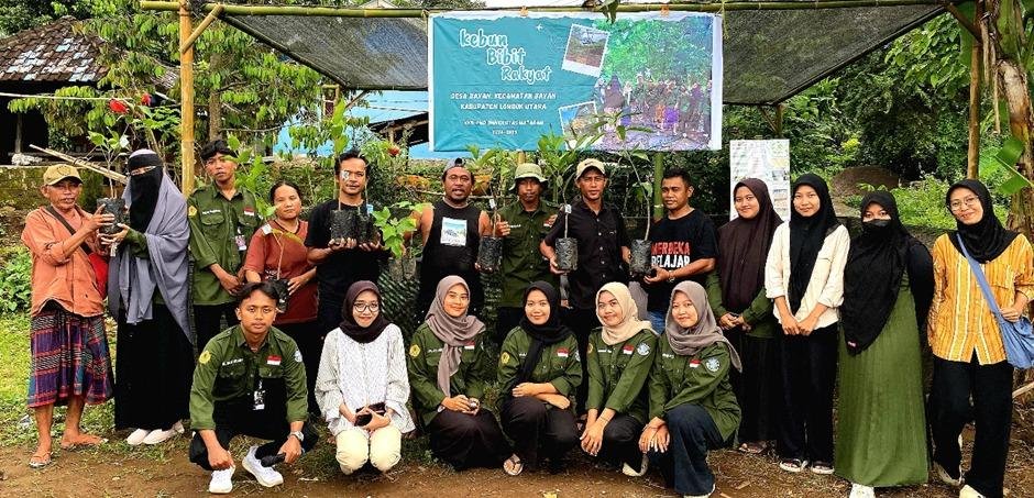 Peluncuran Kebun Bibit Rakyat oleh Mahasiswa KKN PMD UNRAM Membawa Awal yang Baik bagi Masyarakat Desa Bayan 2 WhatsApp Image 2025 01 26 at 22.21.07