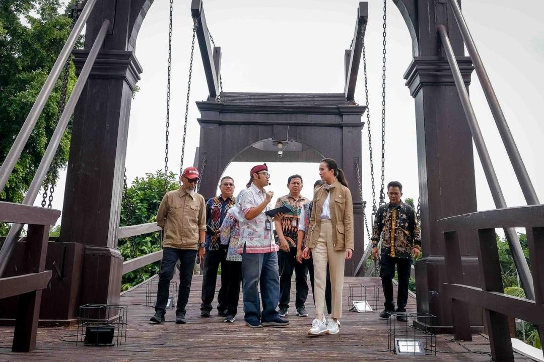 Kemenpar Bersama Pemprov DKI dan AGP Gelar Gerakan Wisata Bersih di Kota Tua Jakarta 2 FOTO 2 Kemenpar Bersama Pemprov DKI Jakarta dan AGP Gelar Gerakan Wisata Bersih Kota Tua