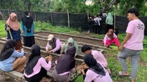 KKN PMD Unram Kembangkan Agroforestri Hortikultura di Lahan Kering Desa Akar-Akar 2 WhatsApp Image 2025 02 05 at 11.47.34