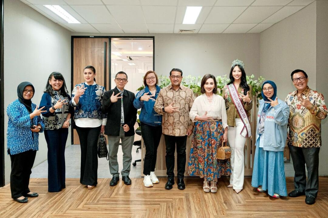 10516696 406d 43bb af8f a36cef106a35