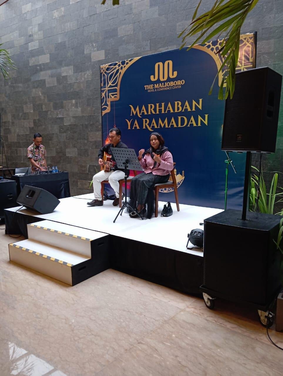 Live music performance yang diadakan tiap hari selama Bulan Ramadan