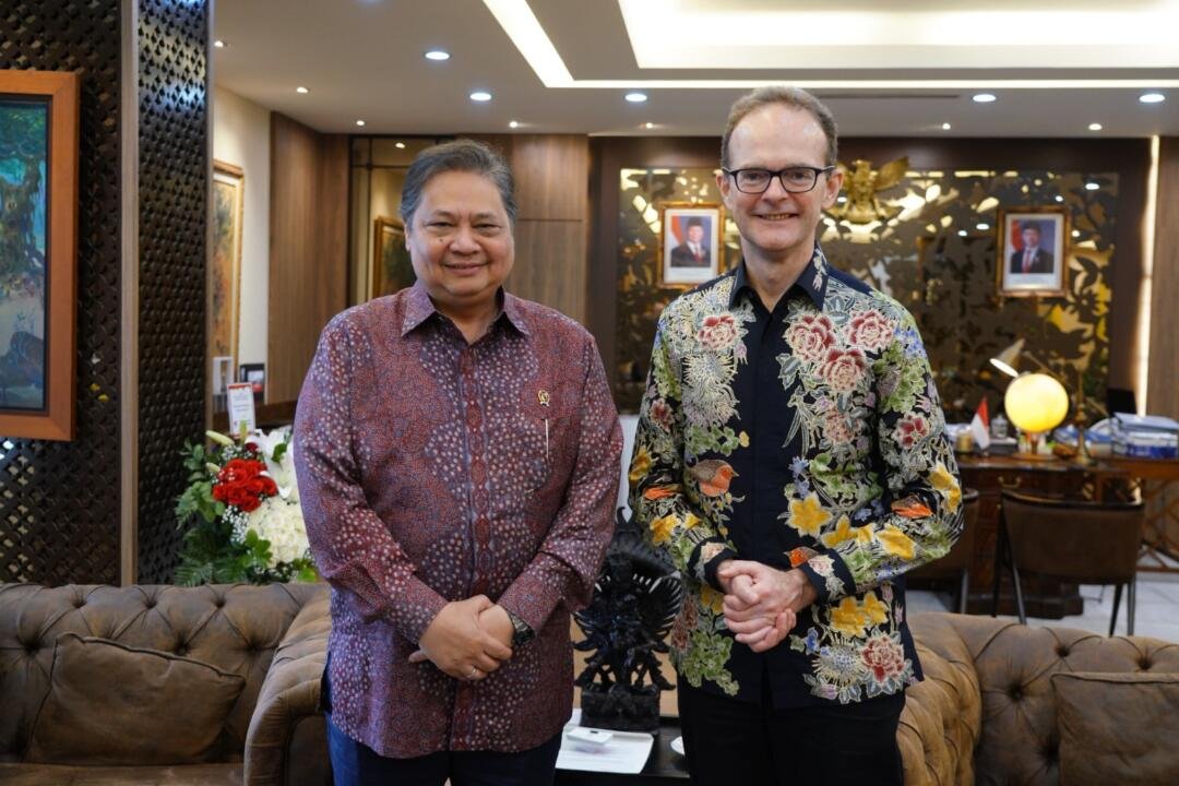 Menko Airlangga Bertemu Dubes Inggris: Bahas Penguatan Kemitraan Ekonomi dan Isu Strategis Global 2 Airlangga