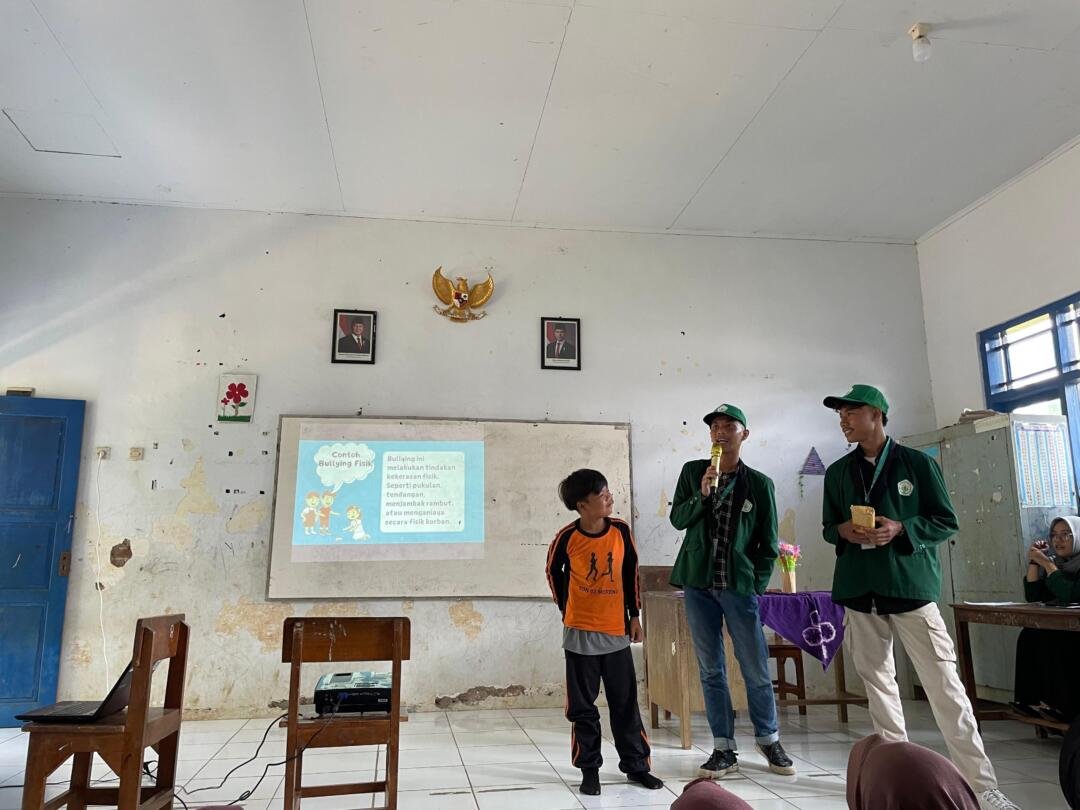 Tanamkan Kepedulian, Mahasiswa KKN UNU Purwokerto Ajak Siswa SDN 2 Mereng Tolak Bullying 3 Bullying